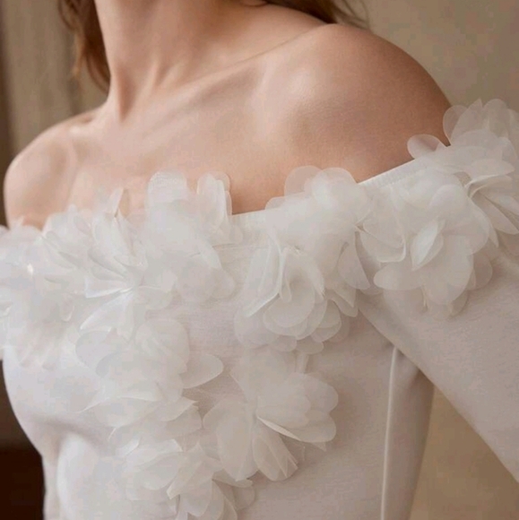 PREMIUM APPLIQUES OFF SHOULDER T-SHIRT - Picture 2 of 5